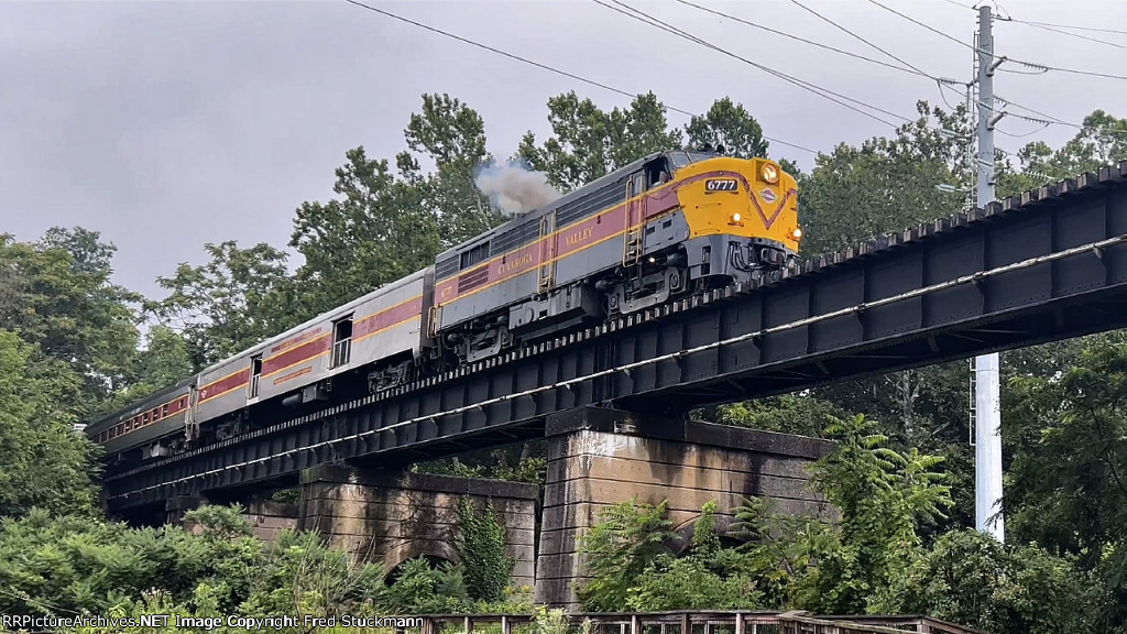 CVSR 6777 now heads north.